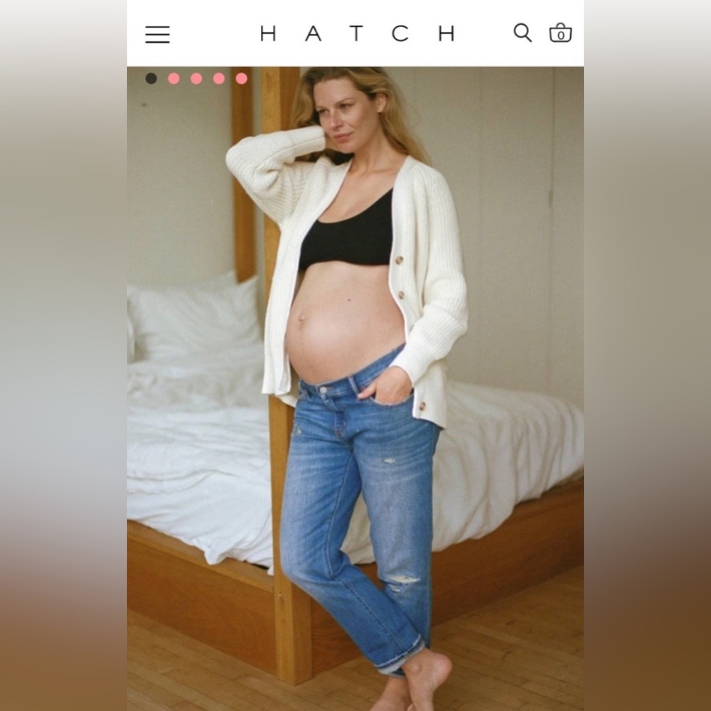 HATCH The Boyfriend Maternity Jeans - distressed light wash size 26